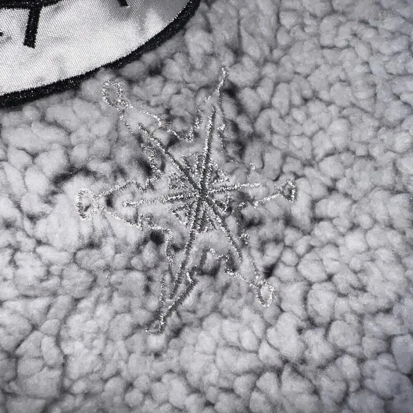 Disney, L, nightmare before Christmas satin skeleton face appliqué snowflakes - Picture 6 of 9